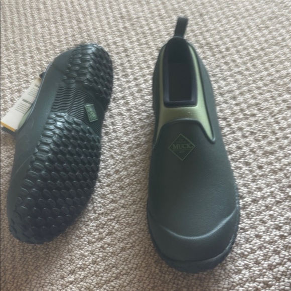 Women’s Muckster II Low-NWT-Size 8 - Picture 3 of 4